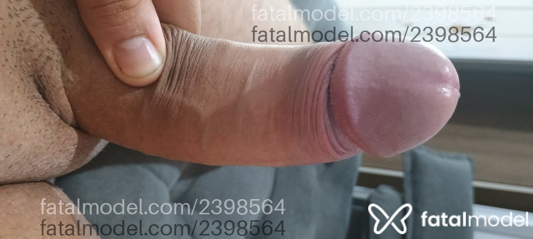Acompanhante homem com cabelo castanho de olhos castanhos em Três Coroas Acompanhante homem com cabelo castanho de olhos castanhos em Três Coroas - Vinícius