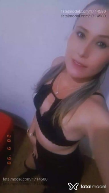 Acompanhante mulher loira (o) de olhos castanhos em Rio Verde Acompanhante mulher loira (o) de olhos castanhos em Rio Verde - Pamella