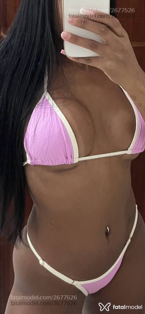 Acompanhante mulher com cabelo castanho de olhos pretos - Cibelle