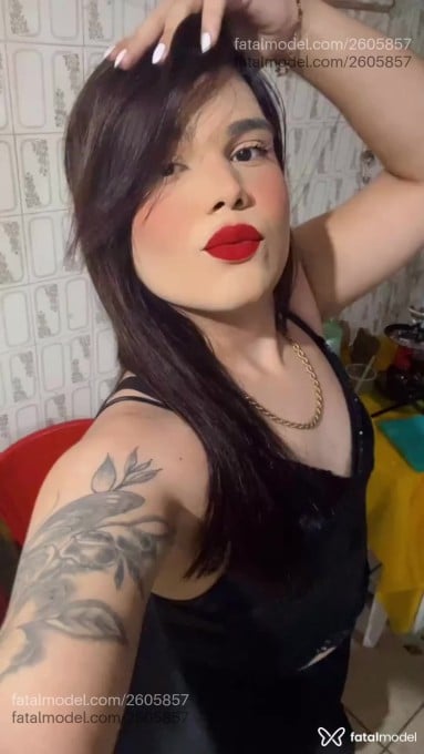 Acompanhante mulher trans ruiva (o) de olhos castanhos em Praia Grande - Mari Viana