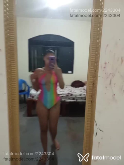 Acompanhante mulher morena (o) de olhos castanhos - Nandinha Acompanhante mulher morena (o) de olhos castanhos - Nandinha