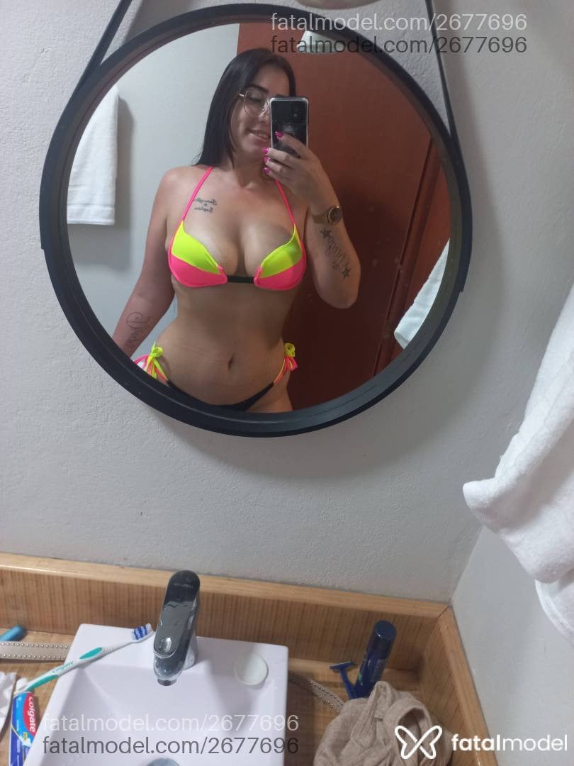 Acompanhante mulher com cabelo castanho de olhos castanhos - Sara Miller