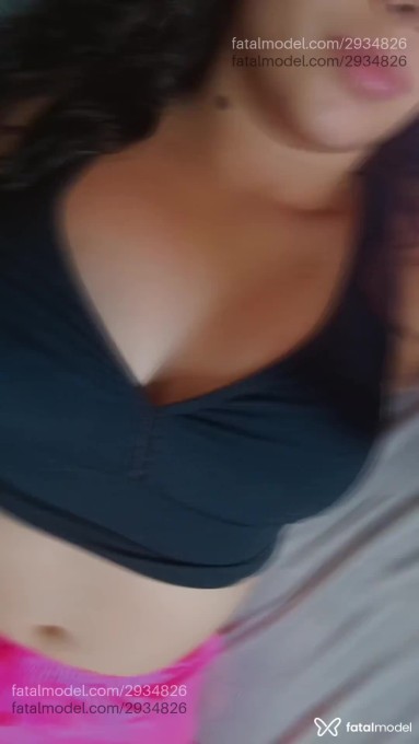 Acompanhante mulher morena (o) de olhos castanhos em Virtual Acompanhante mulher morena (o) de olhos castanhos em Virtual - Bendita Maria