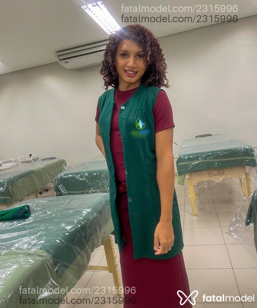 Acompanhante mulher trans loira (o) de olhos castanhos em Goiânia - Jade Munich