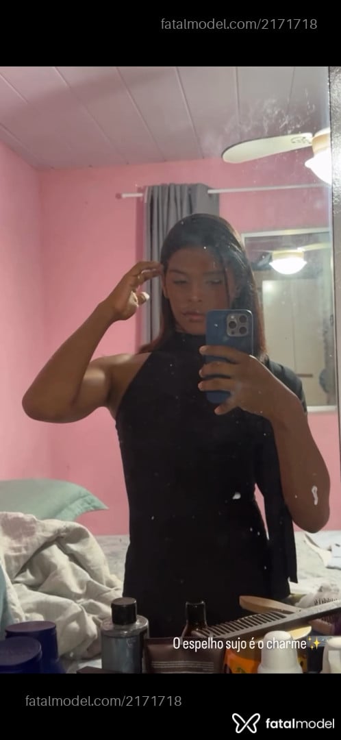 Acompanhante mulher trans morena (o) de olhos castanhos em Vila Velha - Medusa