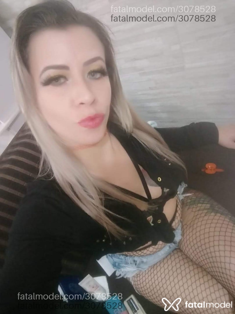 Acompanhante mulher com cabelo castanho de olhos verdes - Mary Jane Acompanhante mulher com cabelo castanho de olhos verdes - Mary Jane