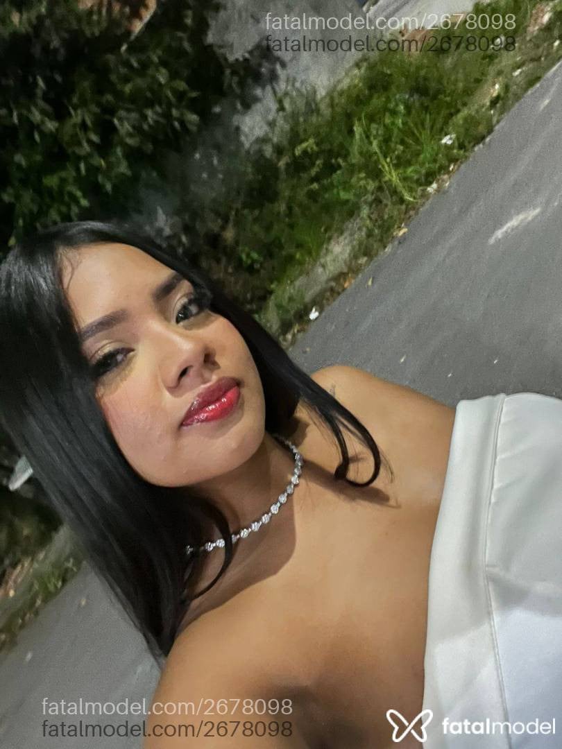 Acompanhante mulher morena (o) de olhos castanhos - Milena