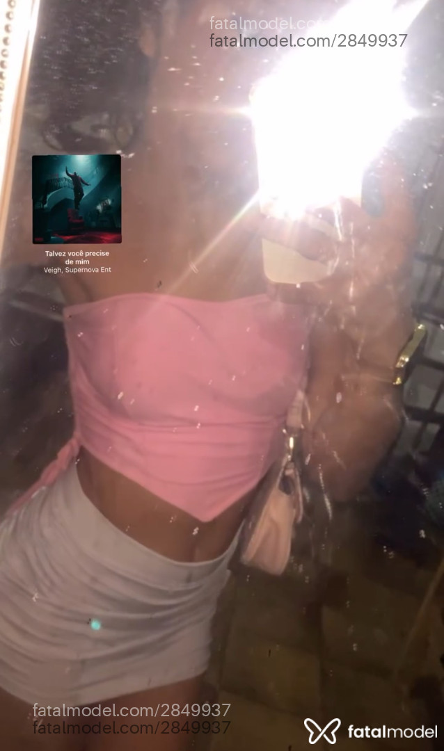 Acompanhante mulher trans morena (o) de olhos pretos - Lorrayne Stefany Acompanhante mulher trans morena (o) de olhos pretos - Lorrayne Stefany