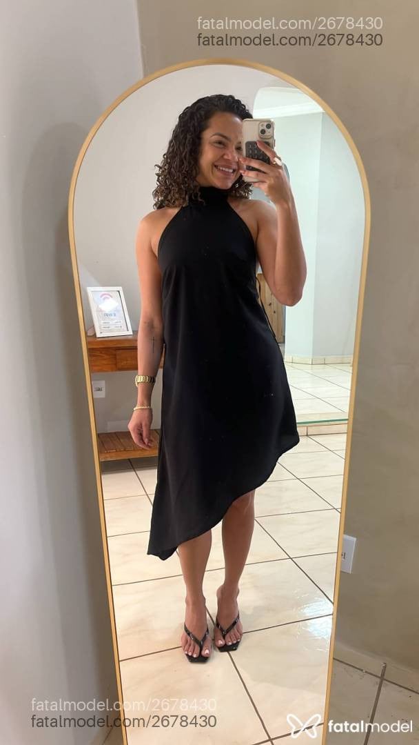 Acompanhante mulher morena (o) de olhos castanhos - Jade Noir