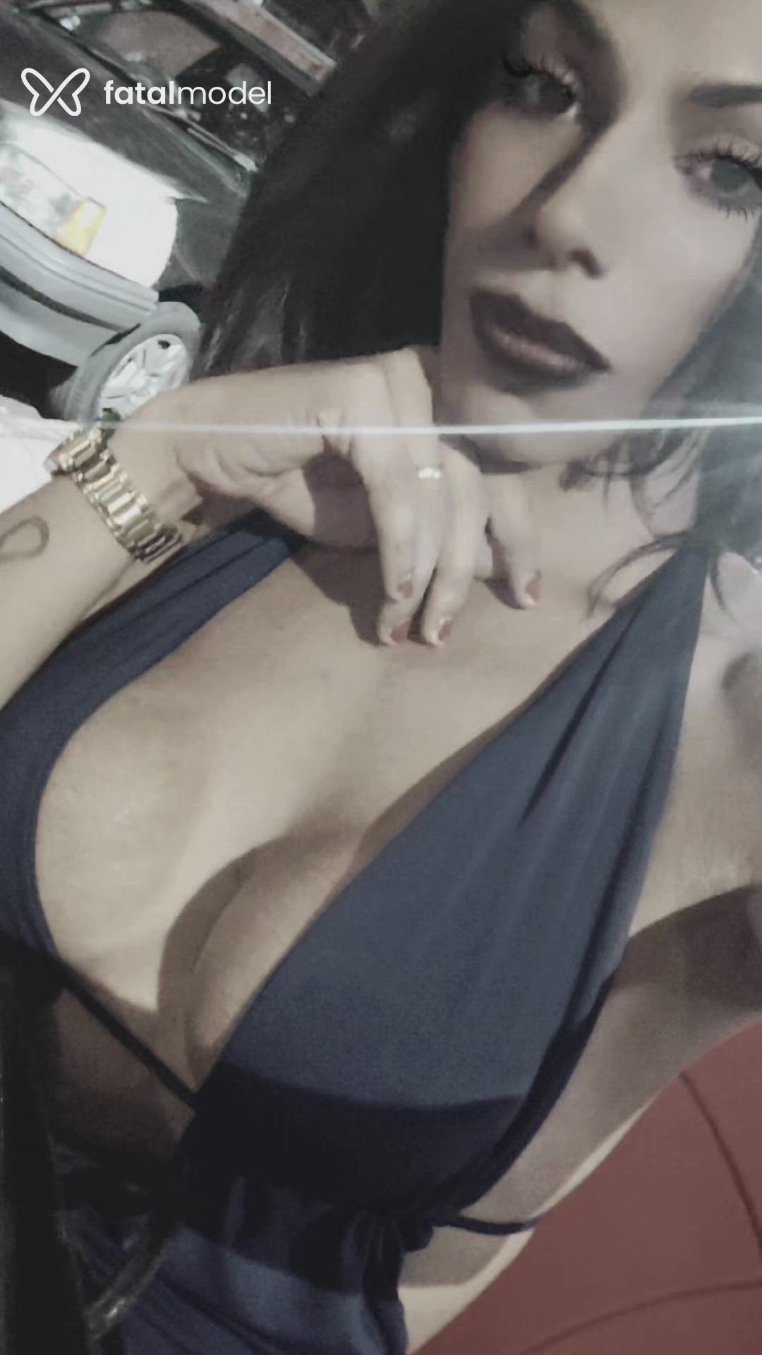 Acompanhante mulher trans morena (o) de olhos pretos - Beatriz Franca