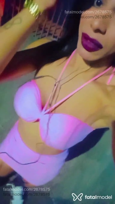Acompanhante mulher trans morena (o) de olhos pretos em Araçatuba - Beatriz Franca