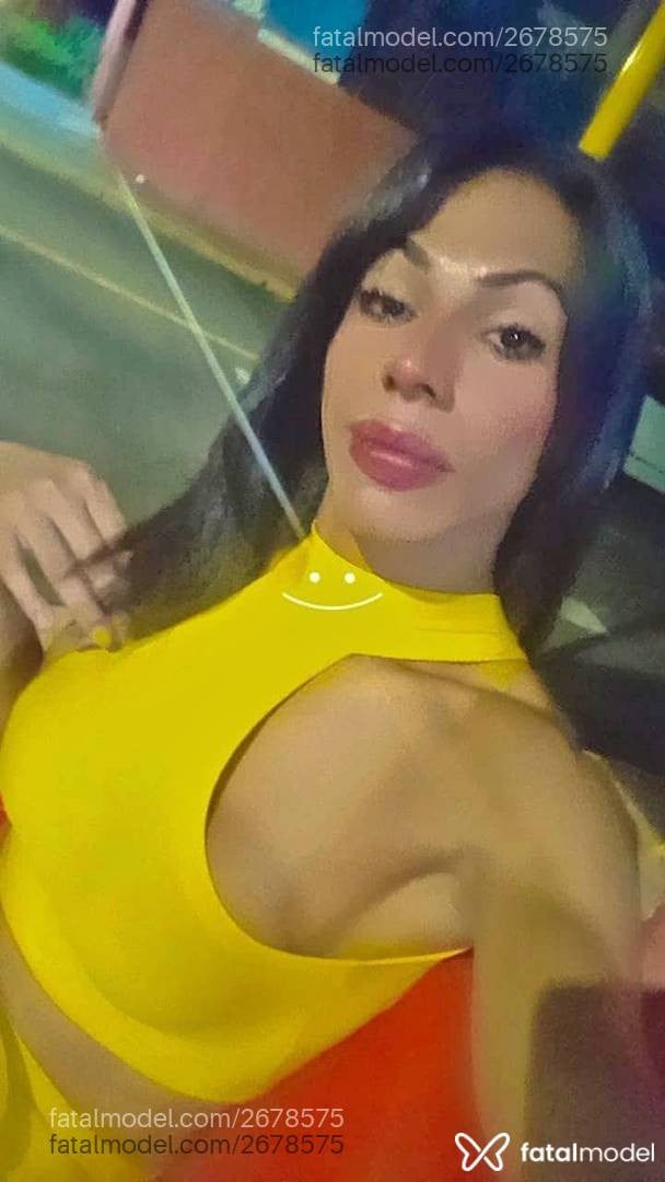 Acompanhante mulher trans morena (o) de olhos pretos - Beatriz Franca