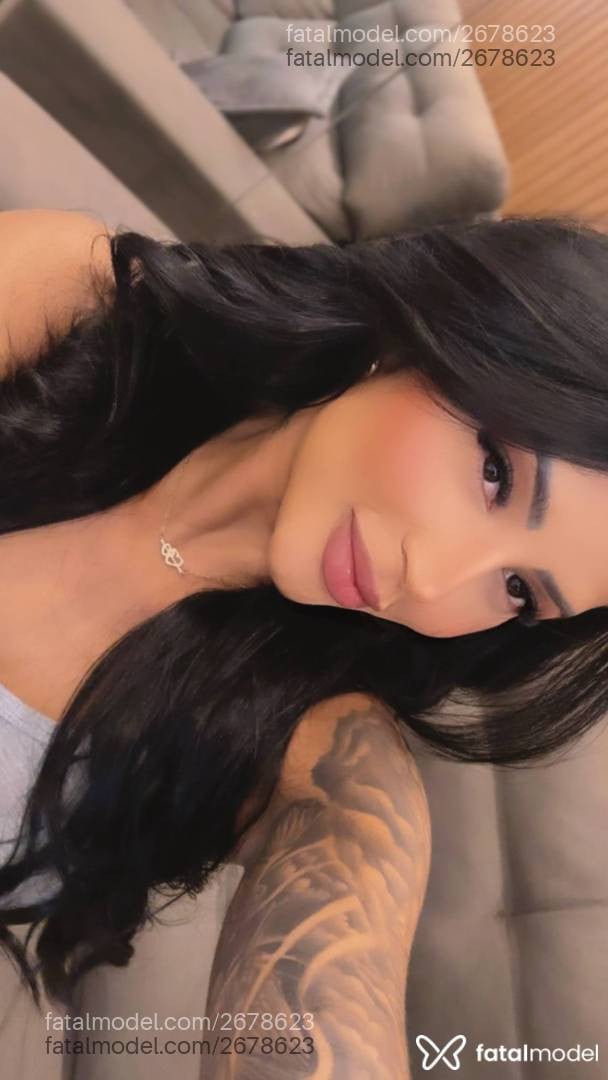 Acompanhante mulher morena (o) de olhos castanhos - Angel Munhoz