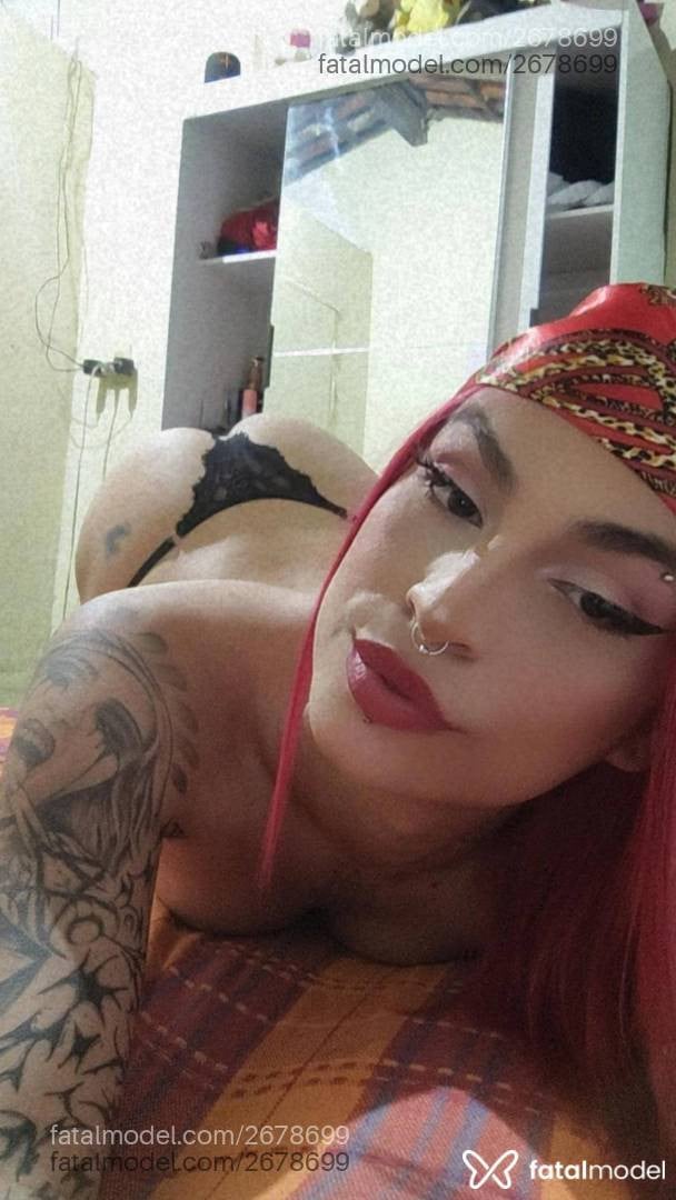 Acompanhante mulher trans morena (o) de olhos castanhos - Medusa