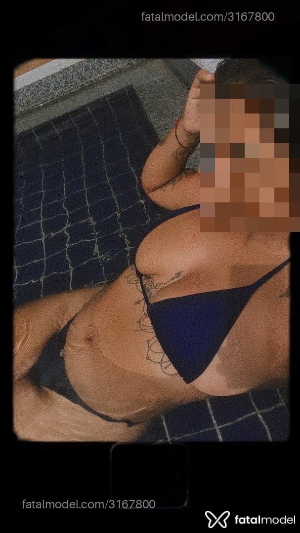 Acompanhante mulher com cabelo castanho de olhos castanhos em Umuarama Acompanhante mulher com cabelo castanho de olhos castanhos em Umuarama - Isadora