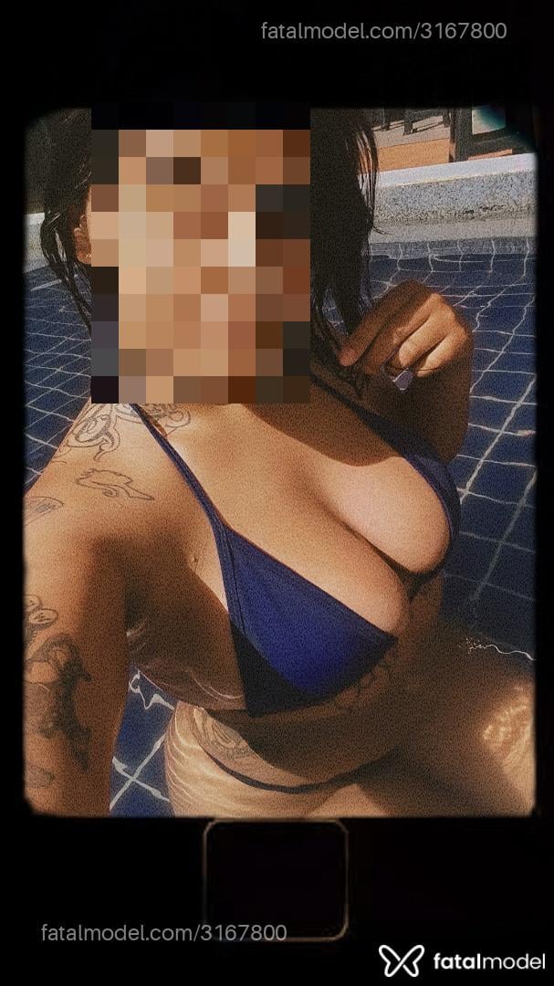 Acompanhante mulher com cabelo castanho de olhos castanhos em Umuarama Acompanhante mulher com cabelo castanho de olhos castanhos em Umuarama - Isadora