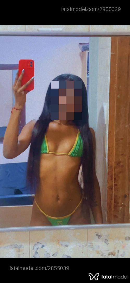Acompanhante mulher com cabelo castanho de olhos castanhos em Rio de Janeiro - PretaYarah