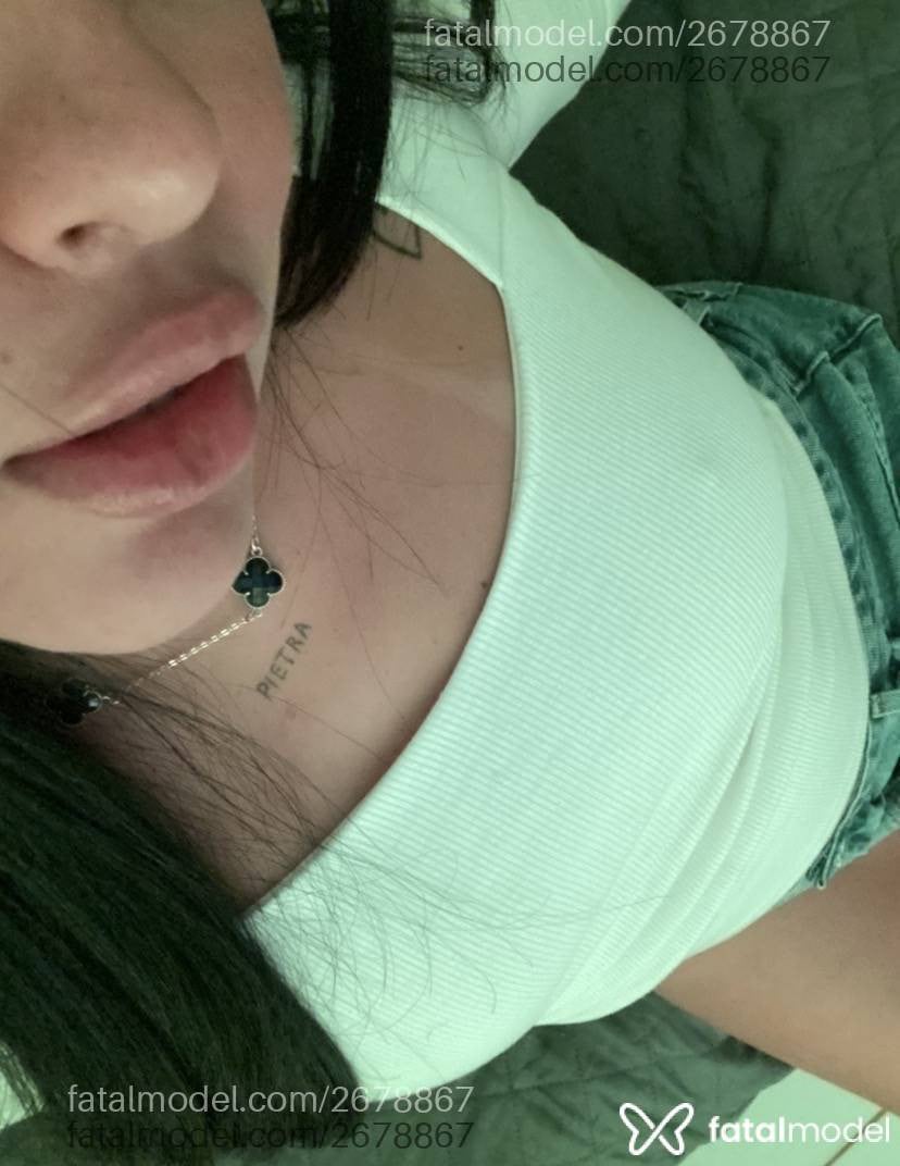 Acompanhante mulher morena (o) de olhos castanhos - Maitê