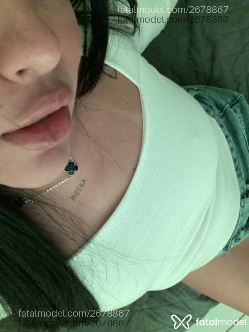 Acompanhante mulher morena (o) de olhos castanhos - Maitê