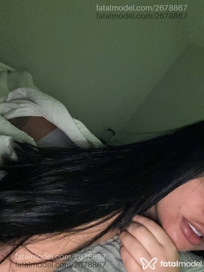 Acompanhante mulher morena (o) de olhos castanhos - Maitê