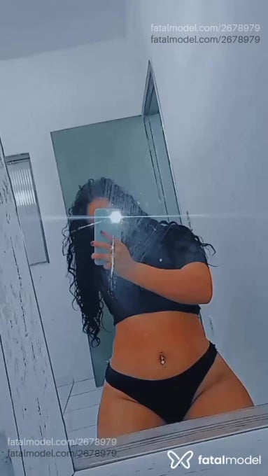 Acompanhante mulher morena (o) de olhos pretos - Nicolle Santos Acompanhante mulher morena (o) de olhos pretos - Nicolle Santos
