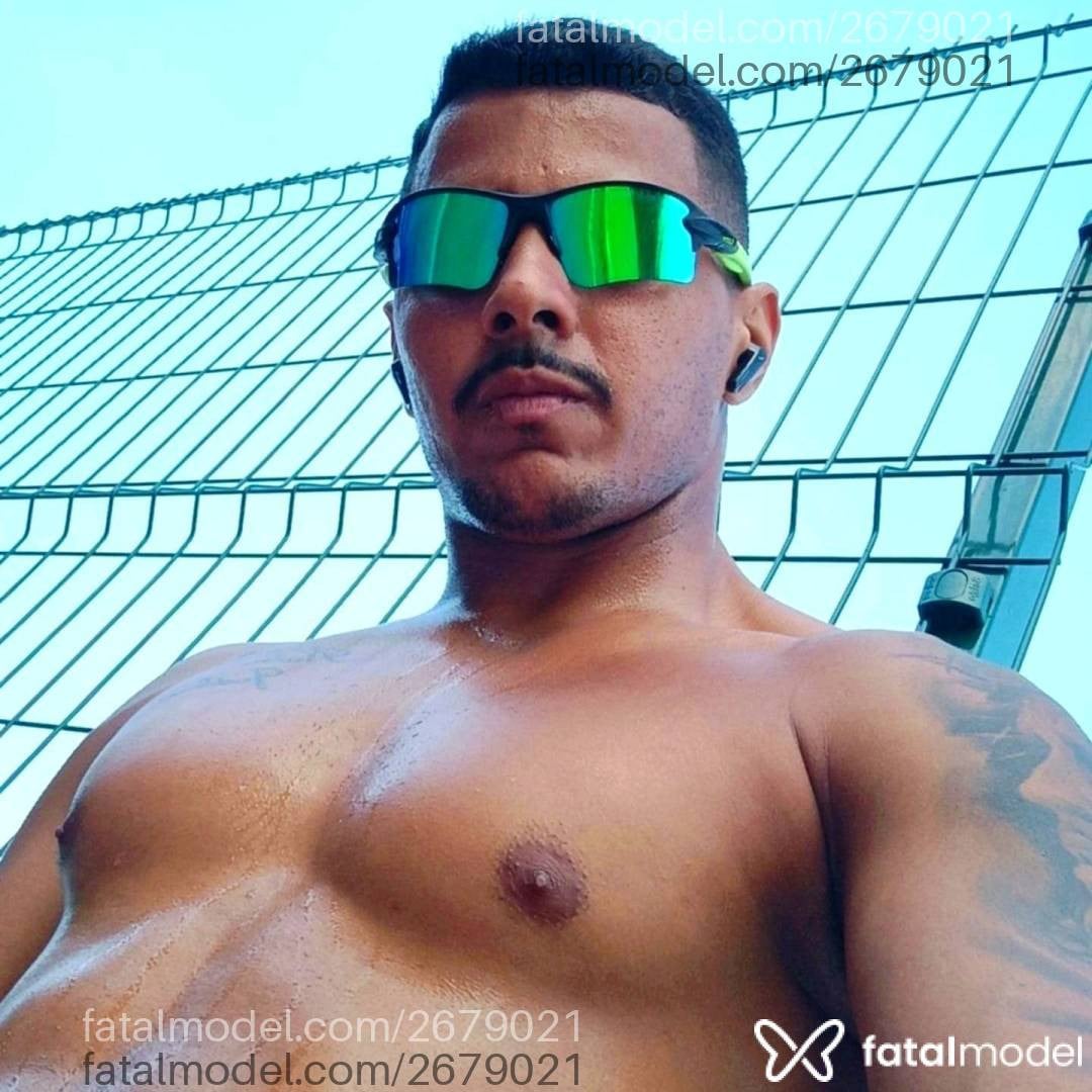 Acompanhante homem morena (o) de olhos pretos em João Pessoa - Felipe