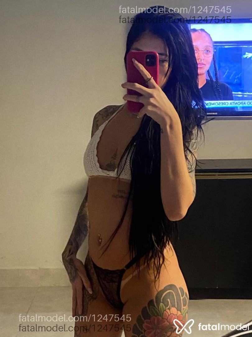 Acompanhante mulher morena (o) de olhos verdes em Rio de Janeiro Acompanhante mulher morena (o) de olhos verdes em Rio de Janeiro - Carolina Barbosa