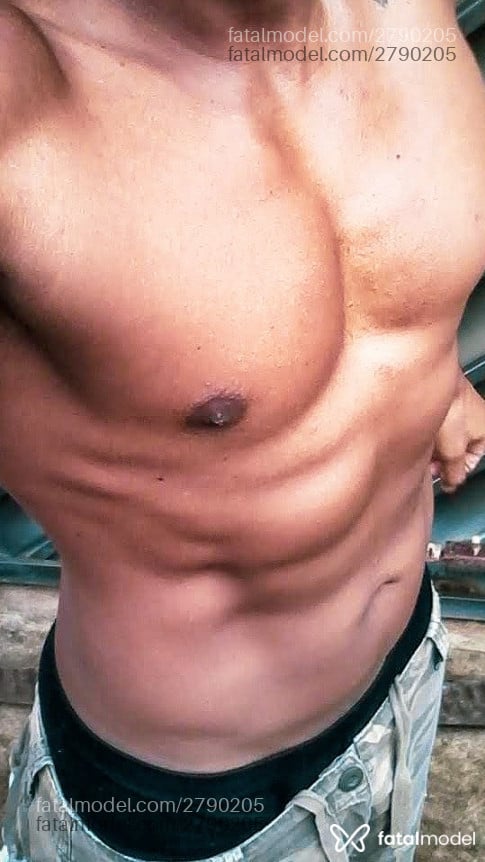Acompanhante homem morena (o) de olhos castanhos - Nego Love Acompanhante homem morena (o) de olhos castanhos - Nego Love