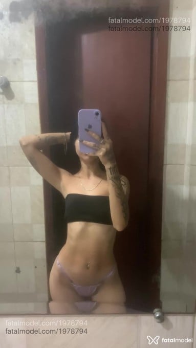 Acompanhante mulher morena (o) de olhos castanhos em Goiânia Acompanhante mulher morena (o) de olhos castanhos em Goiânia - Briza