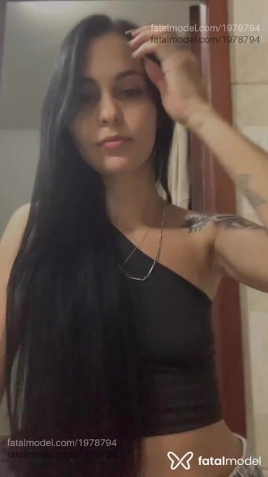 Acompanhante mulher morena (o) de olhos castanhos em Goiânia Acompanhante mulher morena (o) de olhos castanhos em Goiânia - Briza