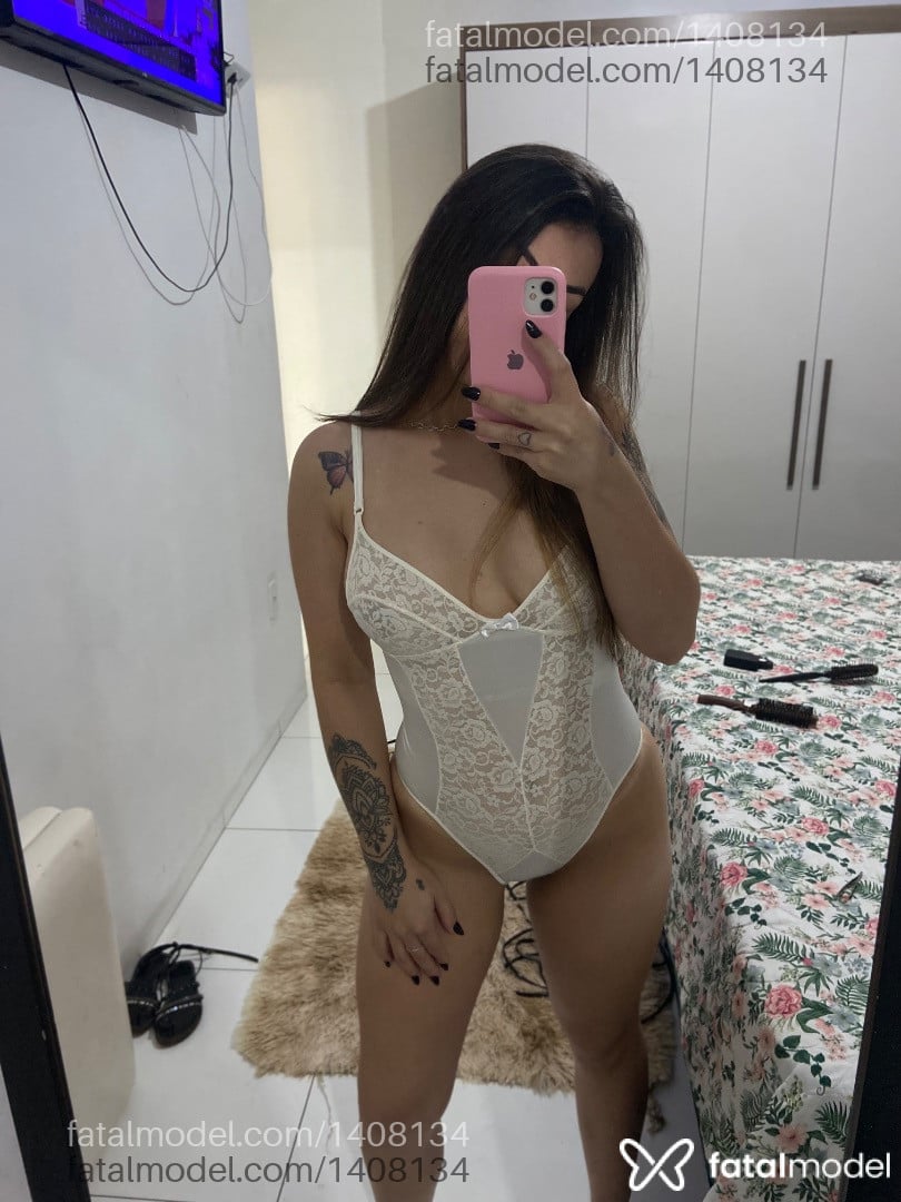 Acompanhante mulher com cabelo castanho de olhos verdes em Marechal Cândido Rondon - Yara