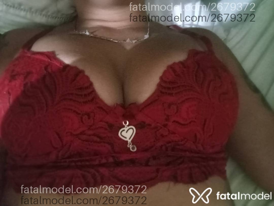 Acompanhante mulher morena (o) de olhos castanhos - Sophiazinha