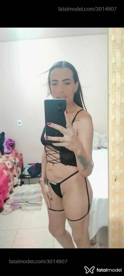 Acompanhante mulher morena (o) de olhos pretos em São Gotardo Acompanhante mulher morena (o) de olhos pretos em São Gotardo - Sophia
