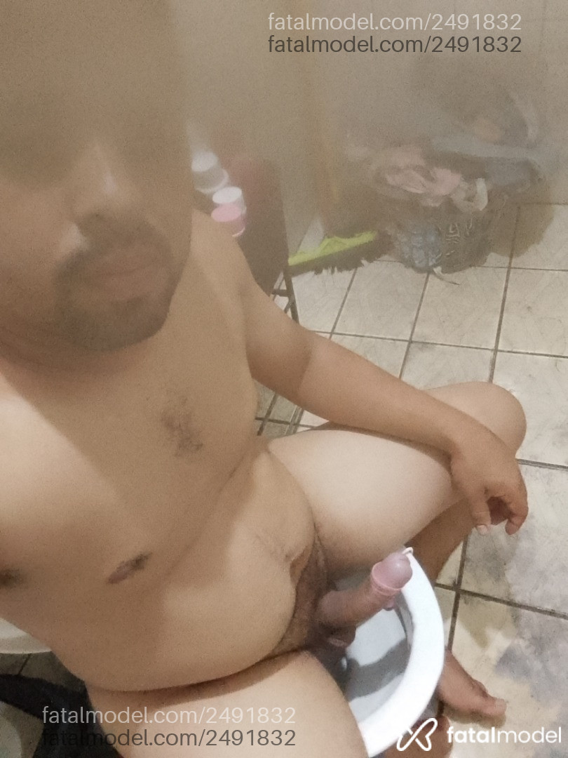 Acompanhante homem com cabelo castanho de olhos castanhos em Virtual - Deivinho