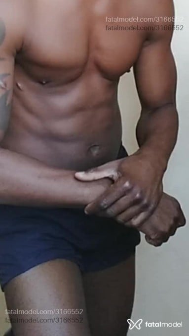 Acompanhante homem morena (o) de olhos pretos em Virtual Acompanhante homem morena (o) de olhos pretos em Virtual - Maguinho