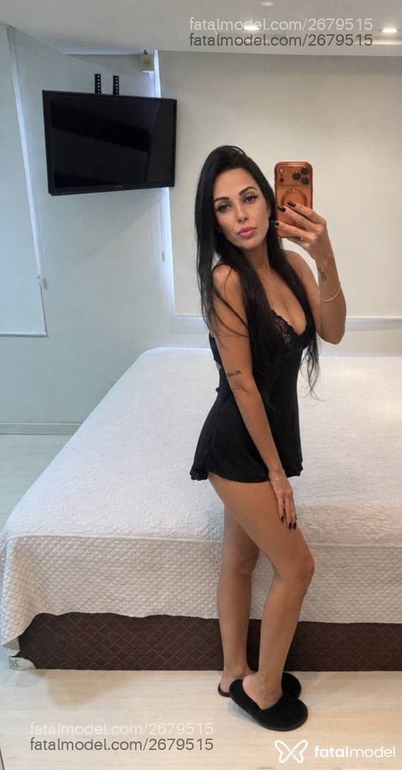 Acompanhante mulher morena (o) de olhos castanhos - Karina