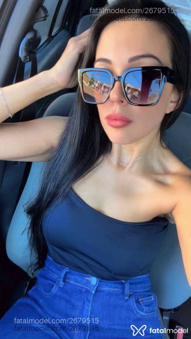 Acompanhante mulher morena (o) de olhos castanhos - Karina