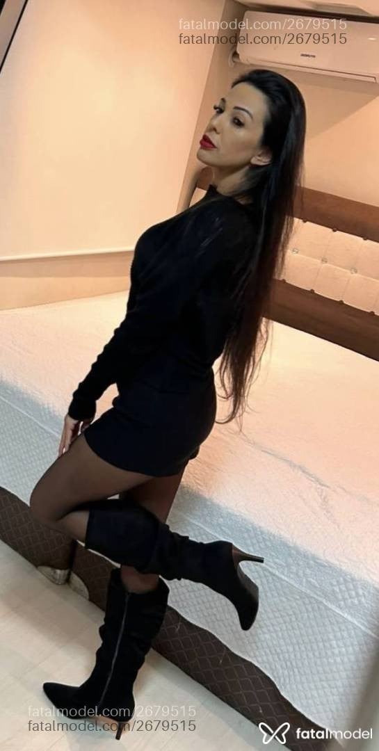 Acompanhante mulher morena (o) de olhos castanhos - Karina