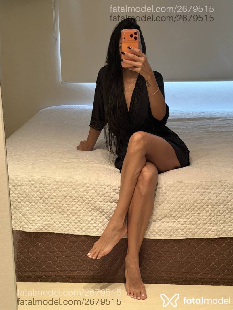 Acompanhante mulher morena (o) de olhos castanhos - Karina