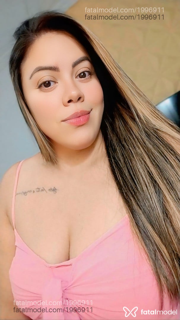 Acompanhante mulher com cabelo castanho de olhos castanhos em Fortaleza - Rhayssa Lima