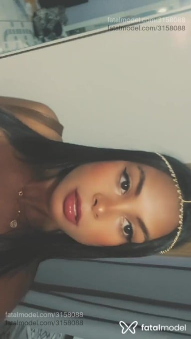 Acompanhante mulher morena (o) de olhos castanhos - Tayla Acompanhante mulher morena (o) de olhos castanhos - Tayla