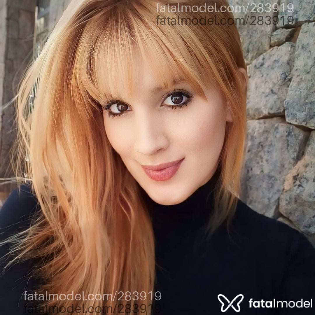 Acompanhante mulher trans ruiva (o) de olhos castanhos - Íris Castro