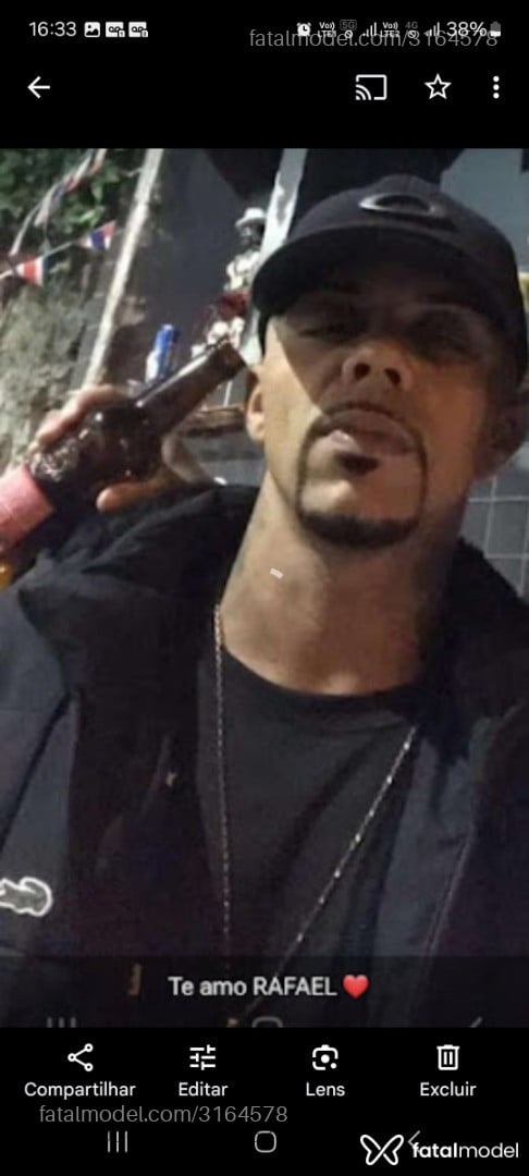Acompanhante homem morena (o) de olhos pretos em Fazenda Rio Grande - Menezes