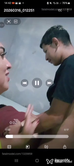 Acompanhante travesti com cabelo castanho de olhos mel em Cáceres Acompanhante travesti com cabelo castanho de olhos mel em Cáceres - Rápidiinhaa