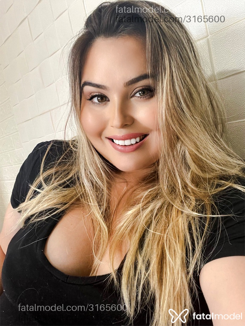 Acompanhante mulher loira (o) de olhos verdes em Virtual - Lauren
