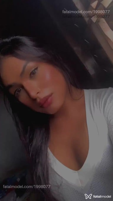 Acompanhante mulher trans morena (o) de olhos castanhos em Jaraguá Acompanhante mulher trans morena (o) de olhos castanhos em Jaraguá - Luísa Bellíni