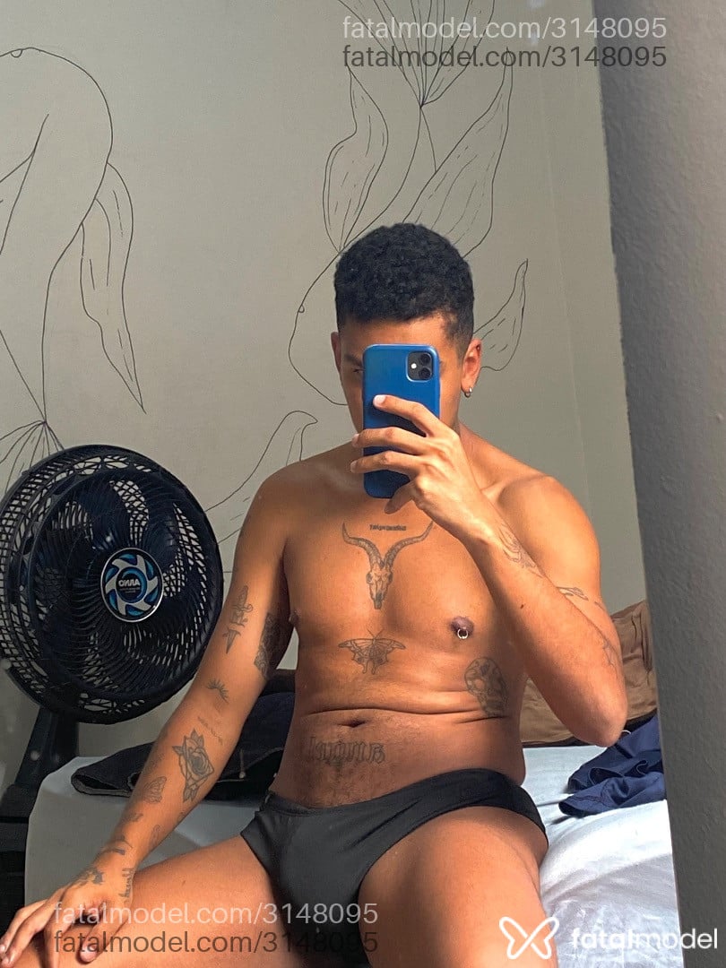 Acompanhante homem morena (o) de olhos castanhos em Araraquara - Breno