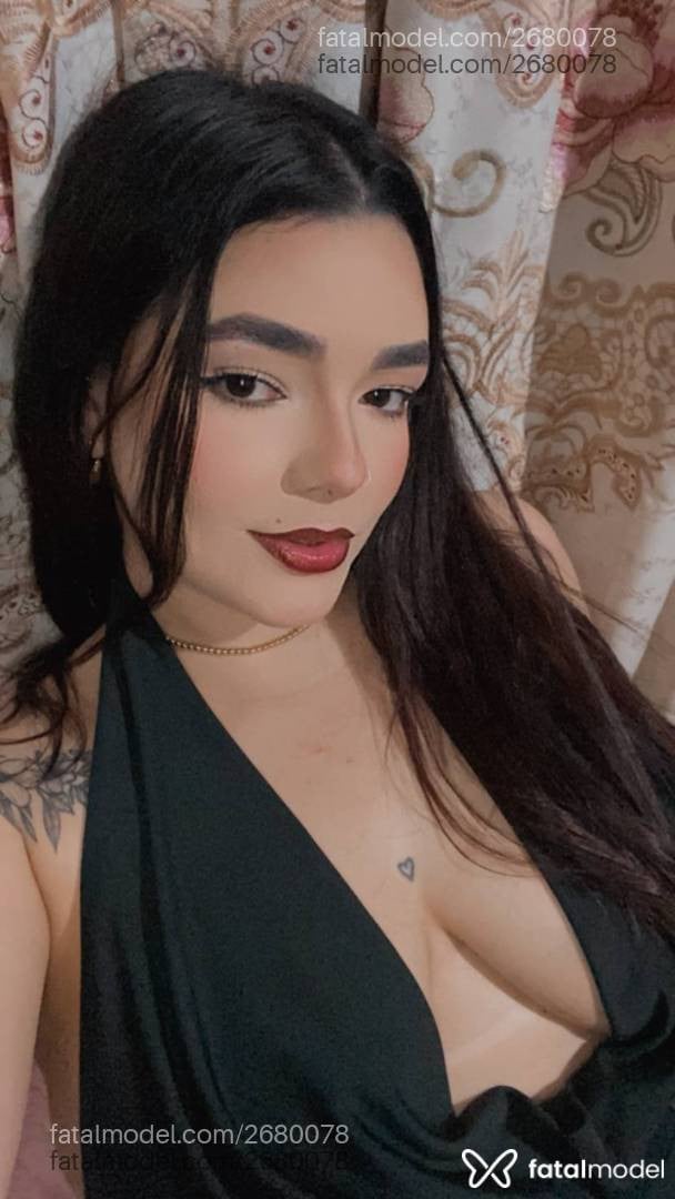 Acompanhante mulher morena (o) de olhos castanhos - Bia