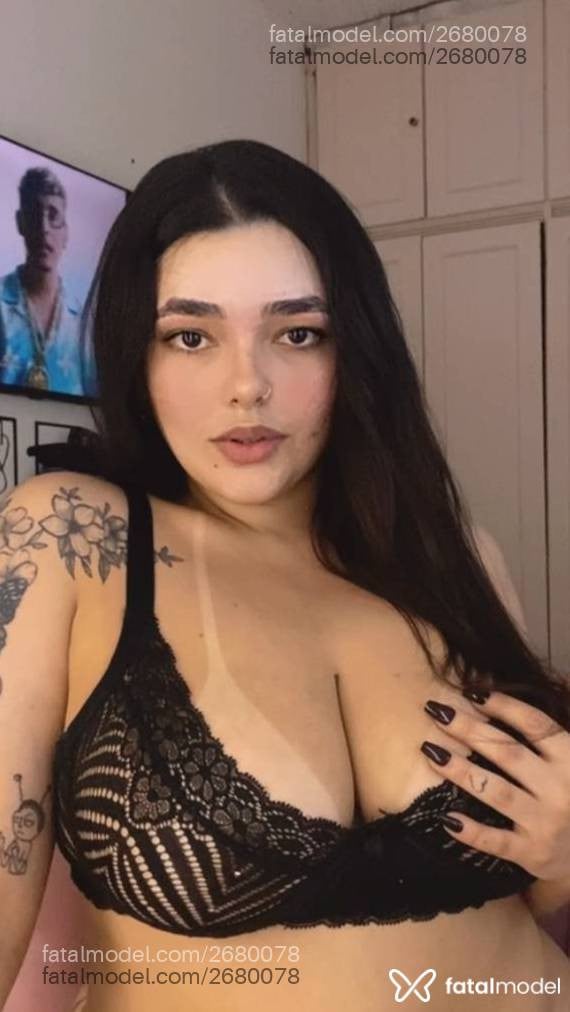 Acompanhante mulher morena (o) de olhos castanhos - Bia