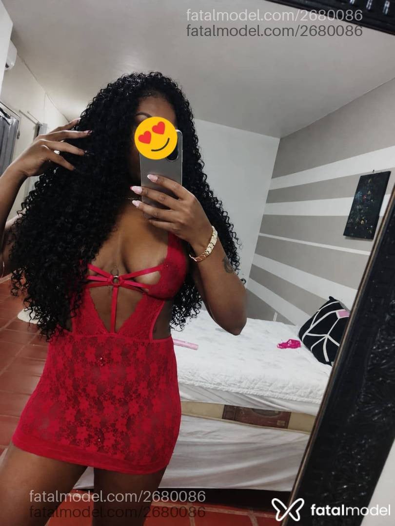 Acompanhante mulher morena (o) de olhos pretos - May Lima